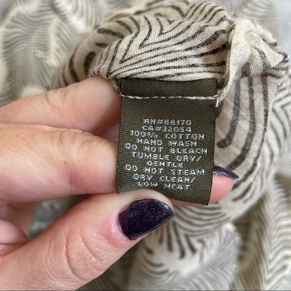 Anthropologie Fei Printed Cotton Shine Through Button-Up Convertible Sleeve Top - Picture 7 of 10